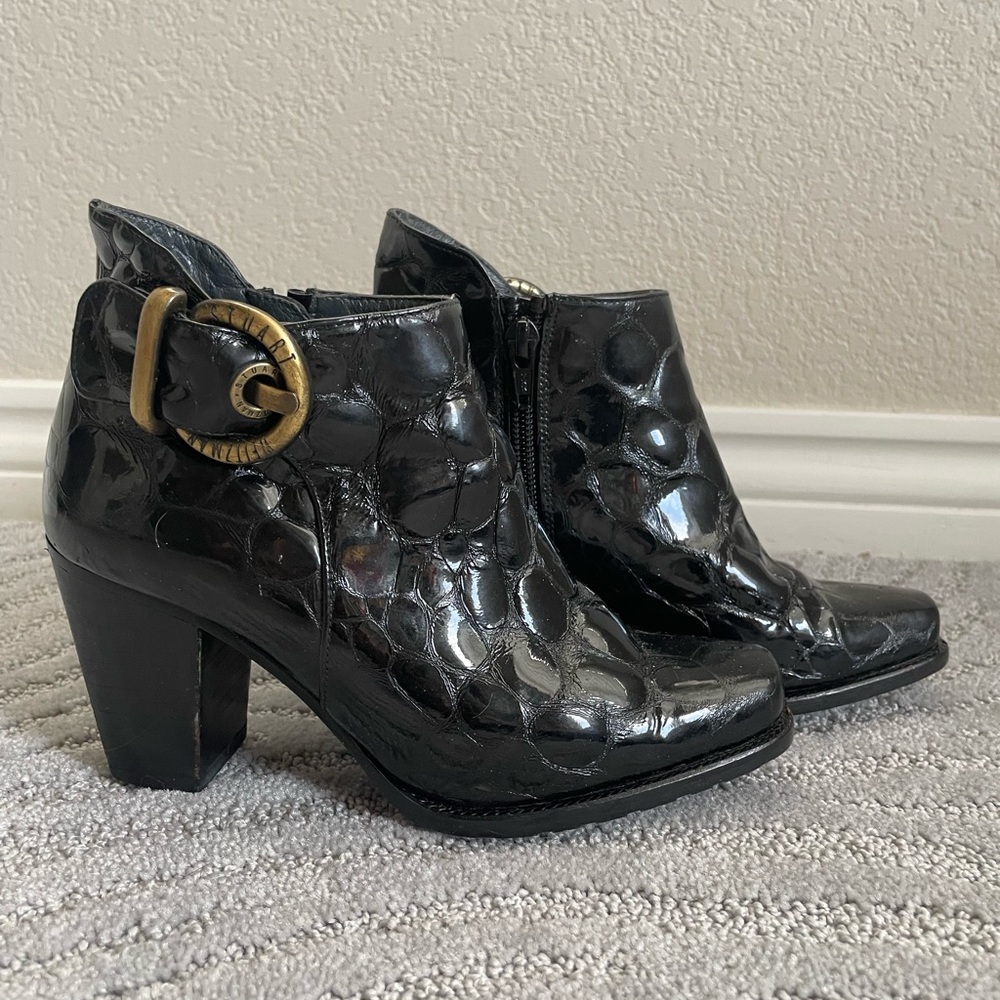 Stuart Weitzman Black Croc-Embossed Ankle Boots size 5.5